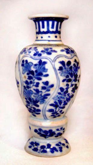 Chinese Blue &amp; White Vung Tau Vase - Kangxi - 1690 AD