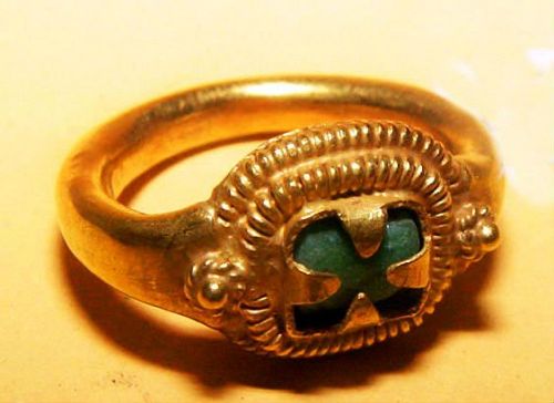 Ancient Gold Ring with a Green Stone - Angkor Wat Period 1113–1150 AD