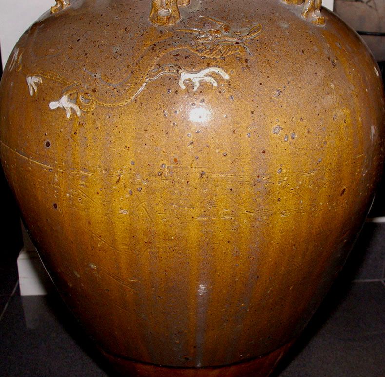 Chinese Two Dragon Martaban Jar - 18th Century