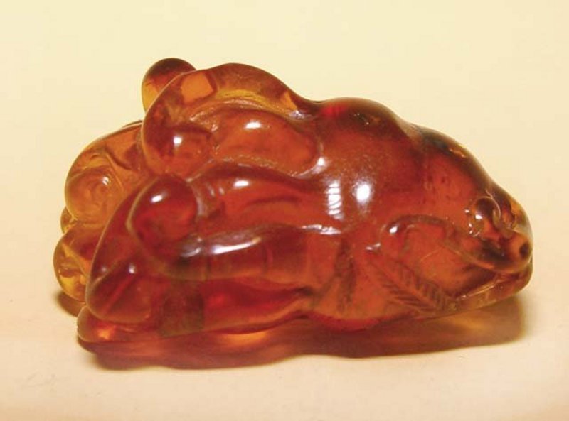 Chinese Amber Hand of Buddha Citron Pendant - #1