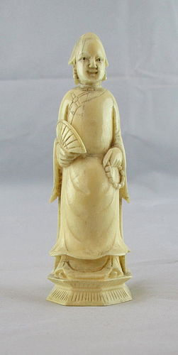 Early  19th Century  Chinese  Figure Of A Seated Queen