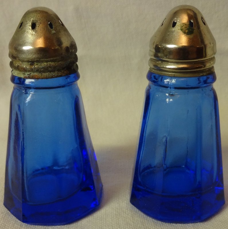 Table Shaker 3&quot; Pair Ritz Blue Hazel Atlas Glass Company