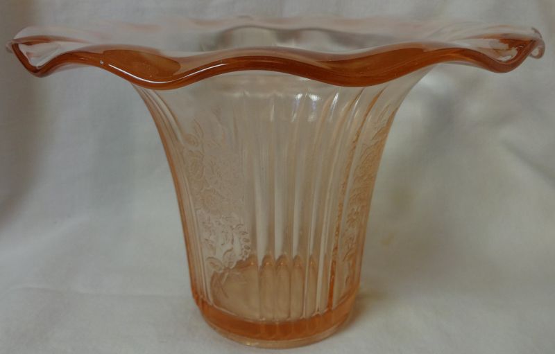 Mayfair Pink Sweet Pea Vase 5.5&quot; Hocking Glass Company