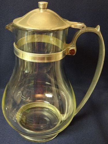 Batter Jug 10" Crystal McKee Glass Bake