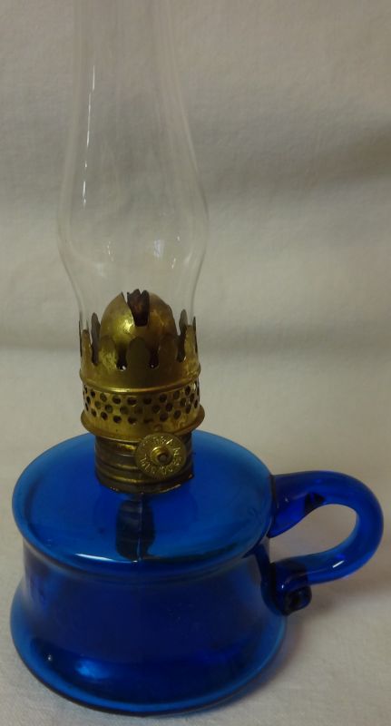 Lil Buttercup Miniature Oil Lamp Blue &amp; Chimney