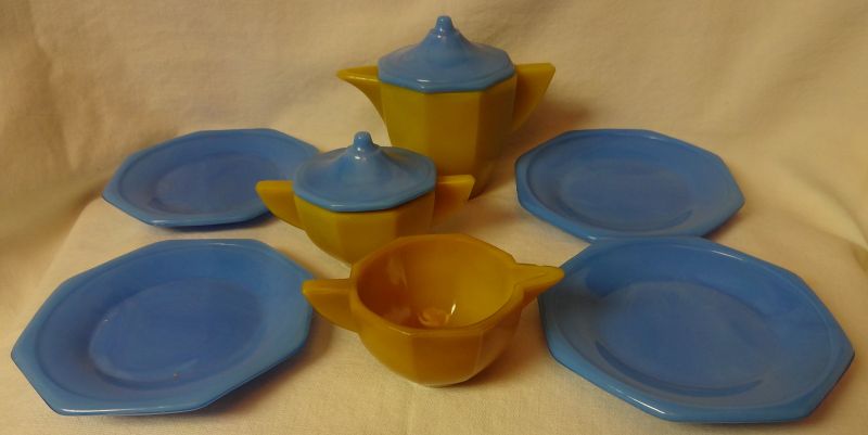 Octagonal Large Blue &amp; Yellow Childs Set Akro Agate Glass Company