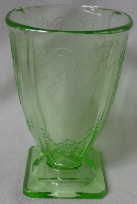 Lorain Green Tumbler 4.75&quot; 9 oz Indiana Glass Company