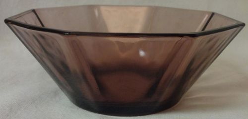 Moroccan Amethyst Bowl 4.75" Hazel Atlas Glass Company