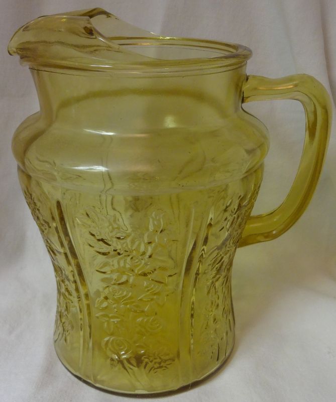 Sharon Amber Pitcher Ice Lip 9 &quot; 80 oz Federal Glass Company