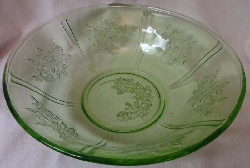 Sharon Green Berry Bowl 8.5&quot; Federal Glass Company