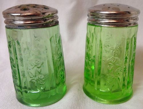 Sharon Green Salt and Pepper Shaker 2.5" Federal Glass Company