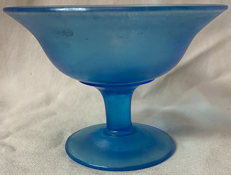 Sherbet Blue Stretch Glass 3.25&quot;