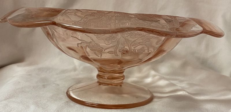 Peacock &amp; Wild Rose Rolled Edge Footed Bowl 9.5&quot; Paden City Glass