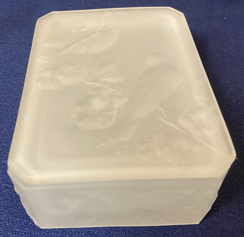 Birds Covered Box Crystal Frosted 4.5 x 3.25&quot; Consolidated Glass