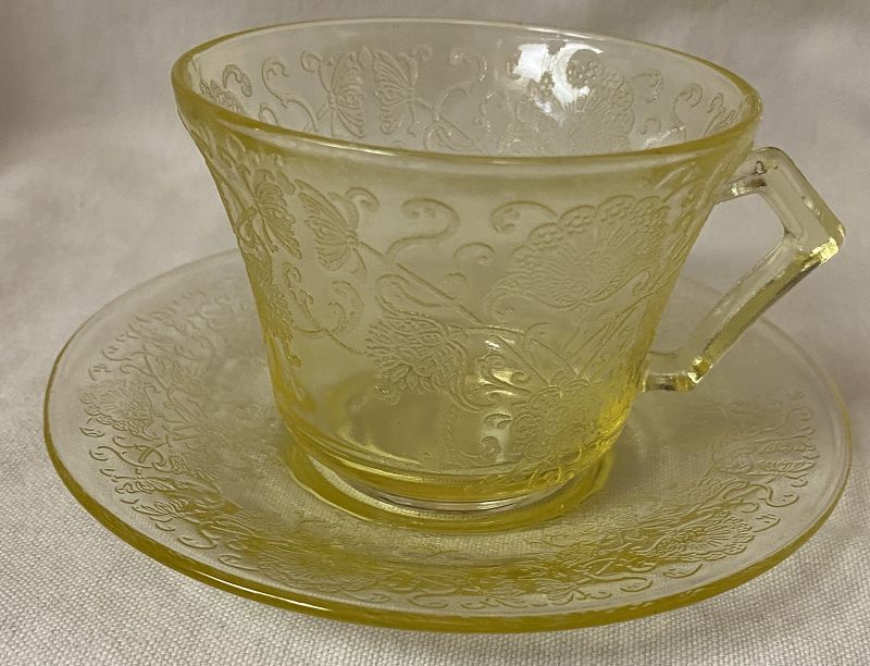 Florentine #2 Yellow Cup &amp; Saucer Hazel Atlas Glass Company