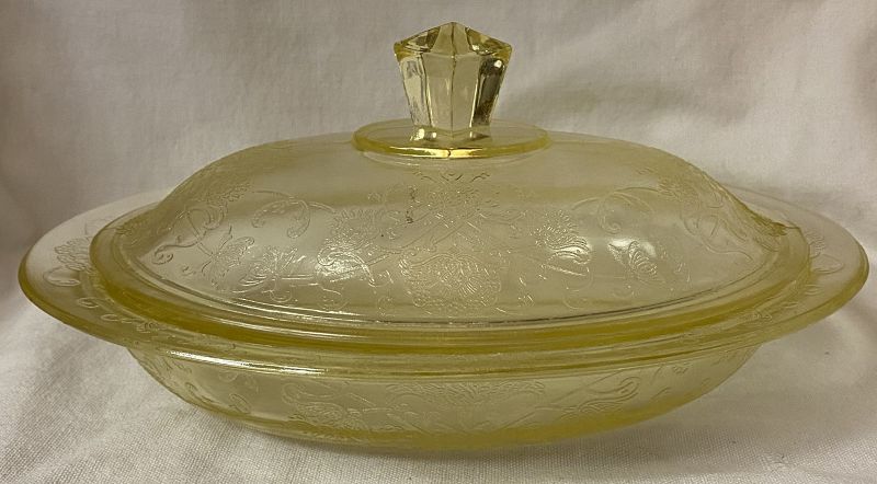 Florentine #2 Yellow Covered Oval Bowl 9&quot; Hazel Atlas Glass Company