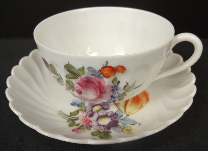 Set of 6 Delicate Nymphenburg Tea Cups &amp; Saucers