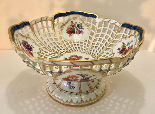 Antique KPM Royal Berlin Pedestal Bowl, Breslauer Stadtschloss