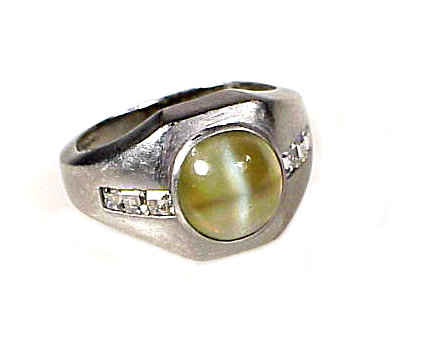 Art Deco Platinum, Cat’s-Eye Chrysoberyl &amp; Diamond Ring