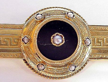 French 18K Gold, Onyx &amp; Pearl Etruscan Brooch