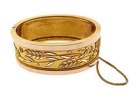 Victorian 14K Gold Cutwork Etruscan Revival Hinged Bangle Bracelet