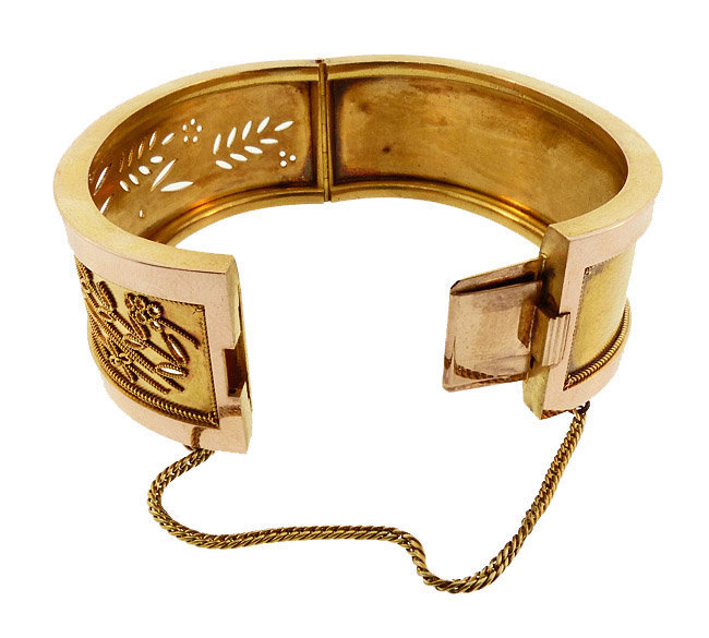 Victorian 14K Gold Cutwork Etruscan Revival Hinged Bangle Bracelet