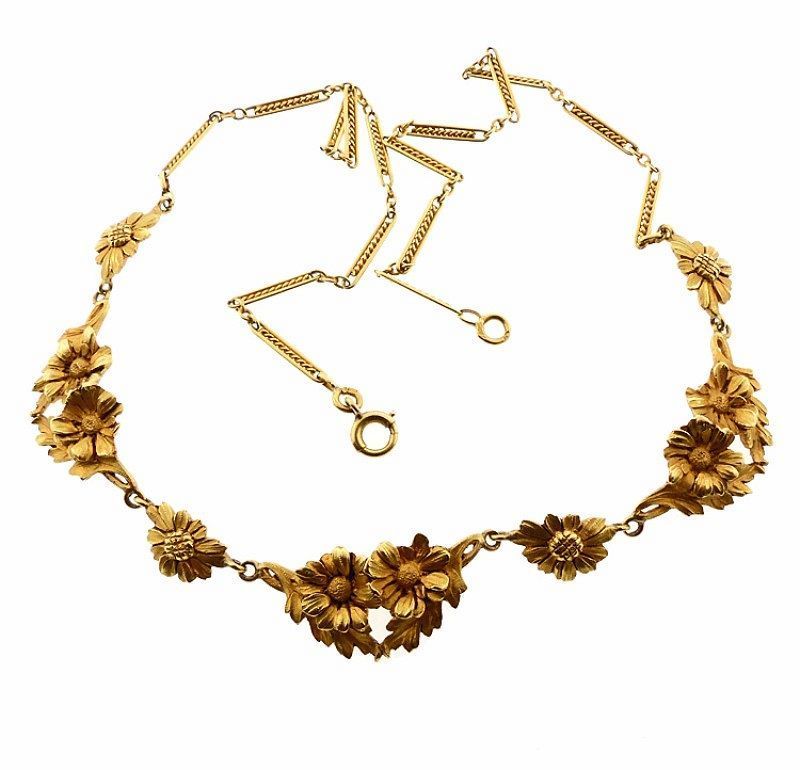 French Art Nouveau 18K Gold Daisy Necklace