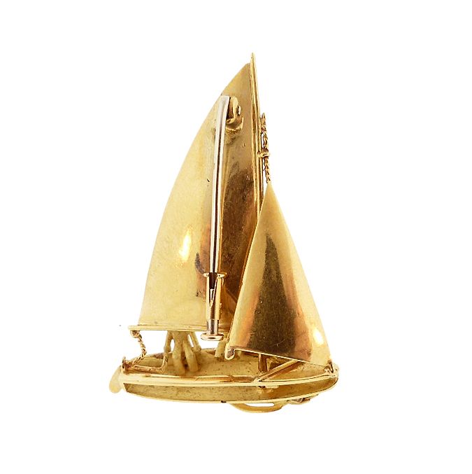 Vintage Fred of Paris 18K Gold 420 Class Sailboat Brooch / Pendant