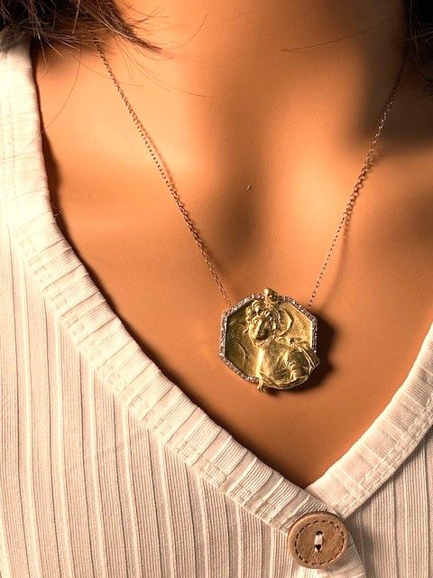 French Art Nouveau 18K Gold Diamond van der Straeten LA GAIETE Pendant