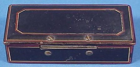 19th cent. Paint Decorated Lacquered Snuffbox