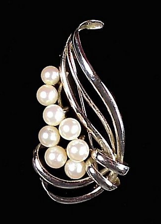 Signed Mikimoto Pearl &amp; Sterling Silver Brooch