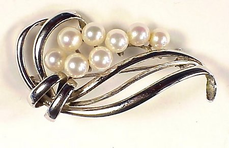 Signed Mikimoto Pearl &amp; Sterling Silver Brooch
