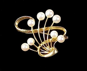 Vintage Signed Mikimoto 14K Gold & Pearl Brooch