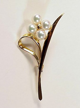 Signed Mikimoto 18K Gold &amp; Pearl Floral Brooch