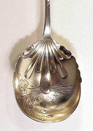 Victorian Towle CLOVER Sterling Silver Berry Spoon