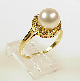 Signed Mikimoto 18K Gold, Cultured Pearl & Diamond Ring