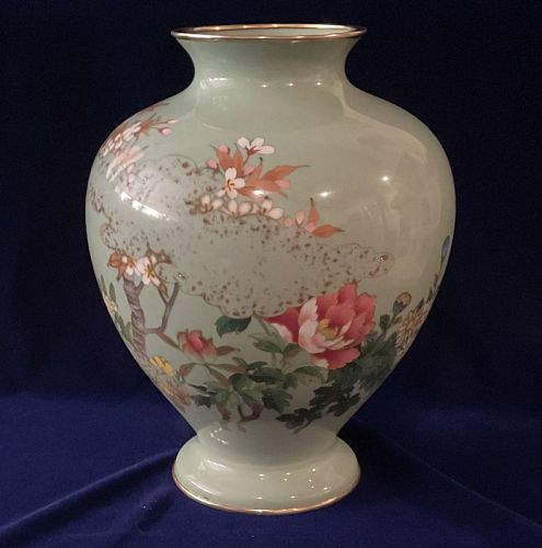 Rare Japanese cloisonné enamel vase original box