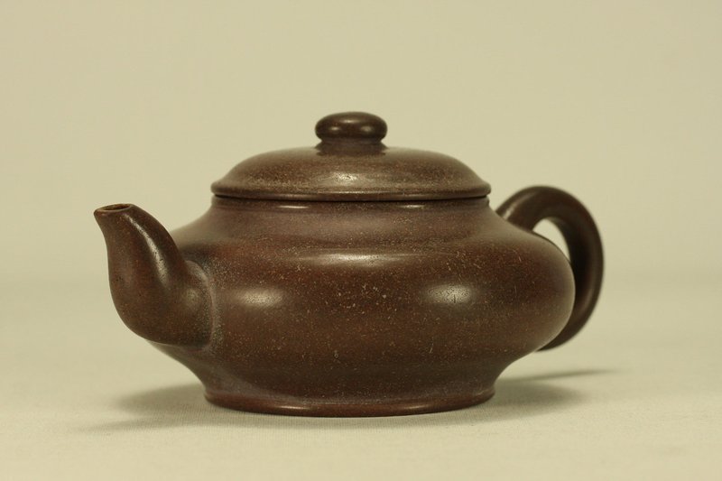 Superb Chinese Yixing Teapot GONGJU Signed