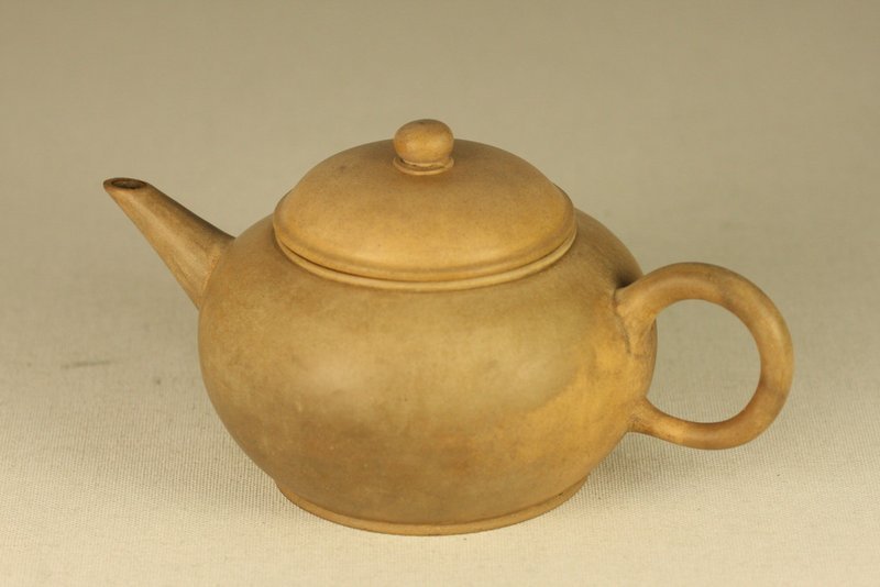 Chinese Yixing Teapot Marked &amp; Signed