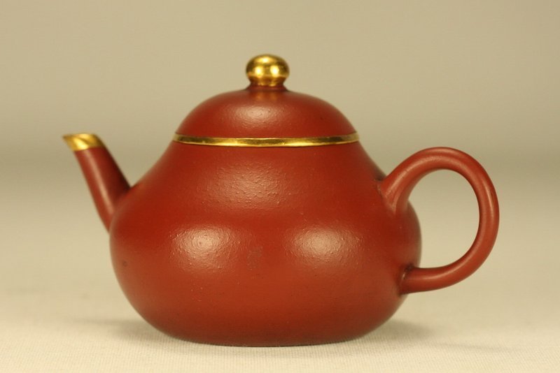 CHINESE YIXING TEAPOT PEAR SHAPED w GOLD &amp; SIGNED