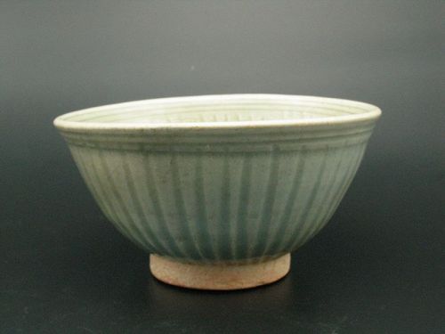 15th century Thai Kho Noi Kiln Celadon Bowl