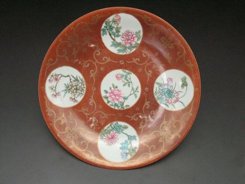 18th century Qing Qianlong(乾隆） Famille rose(粉彩) flower pattern plate