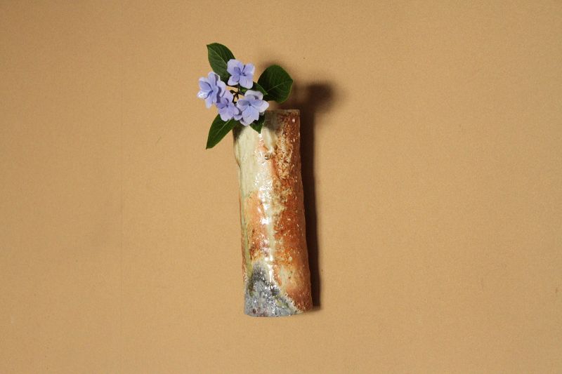 Iga hanging vase by Great Master Sadamitsu Sugimoto