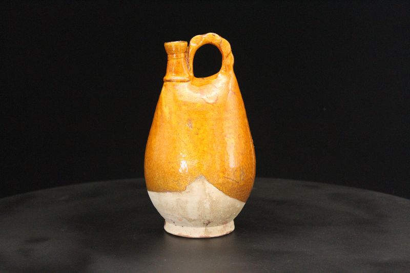 10~11century Ryao dynasty Brown glaze Cockscomb jar
