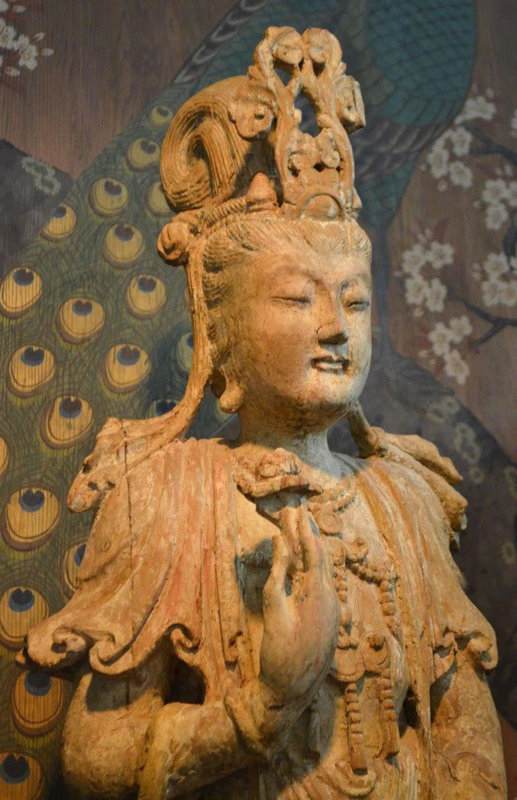 Chinese Song Dynasty Guanyin Wood Sculpture