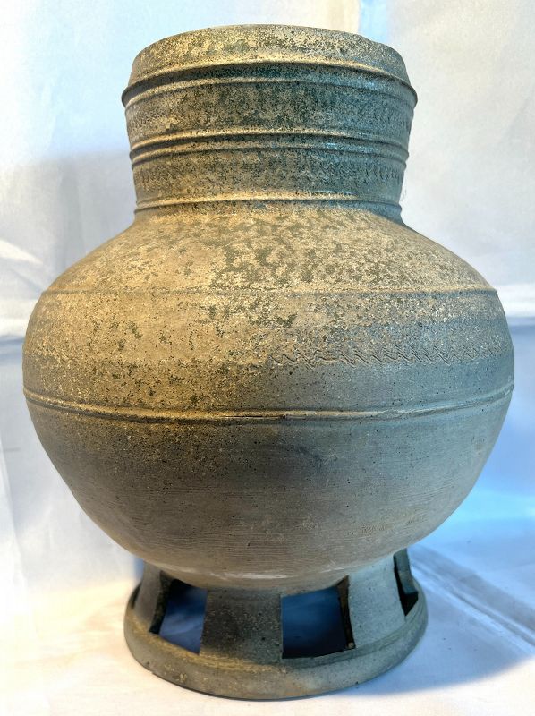 Fine, Rare 5th to 6th Century Silla Jar with Beautiful Form and Design