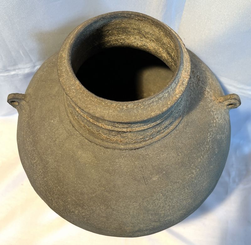 Rare 5th to 6th Century Silla Jar with Separate Single-Level Stand