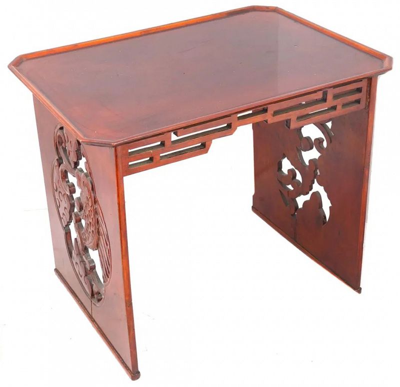 Early 20th Century Lacquered Personal Dining Table from Haeju, Korea