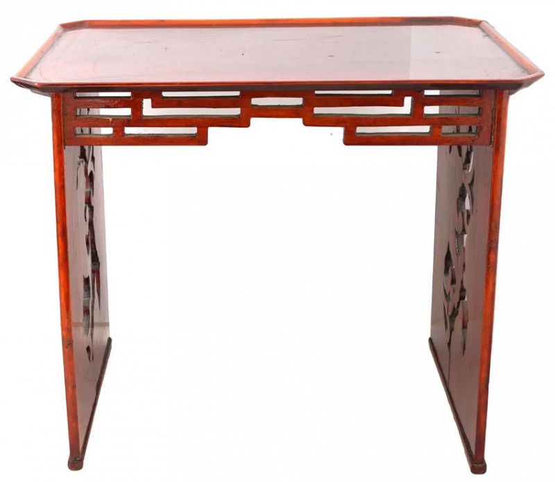 Early 20th Century Lacquered Personal Dining Table from Haeju, Korea