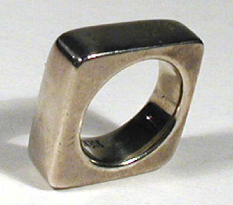 Chunky Industria Argentina Modernist Ring